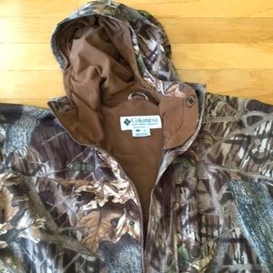 Columbia men’s camo coat 🧥